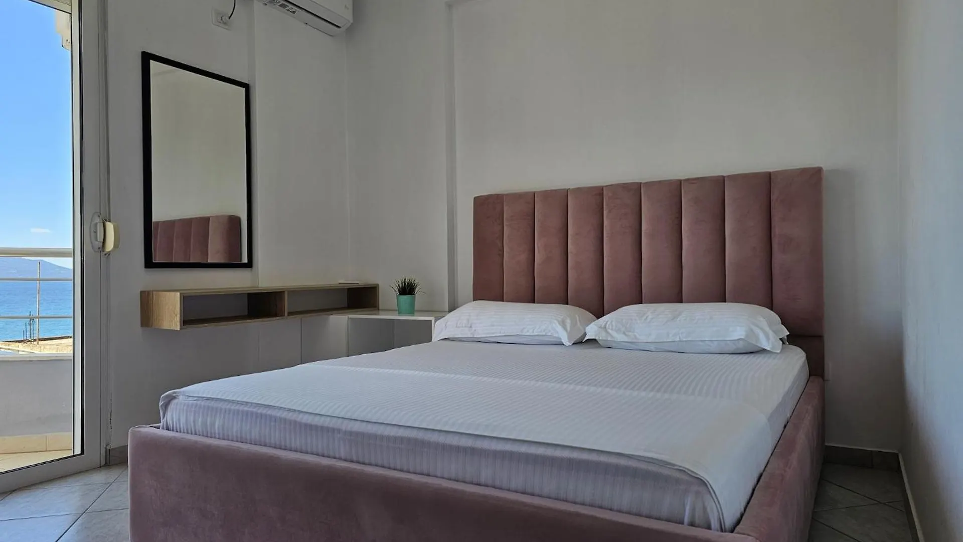 Apartment, Next To The Ionian Sea Saranda Appartement